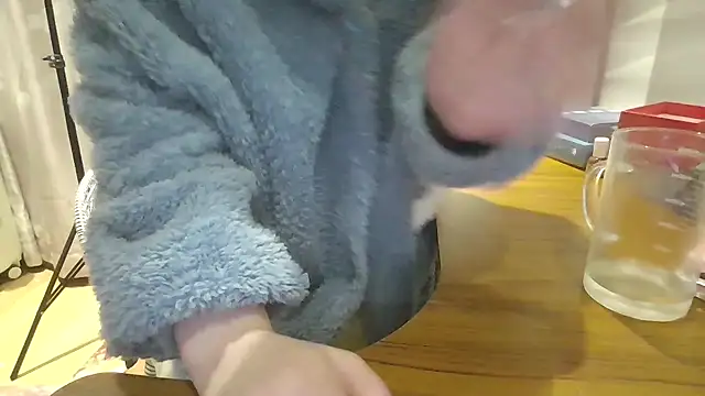 arena1357's cam snapshot