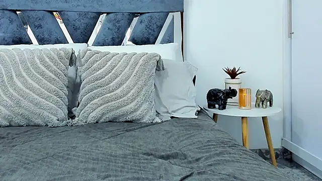 Zack_Froone's cam snapshot