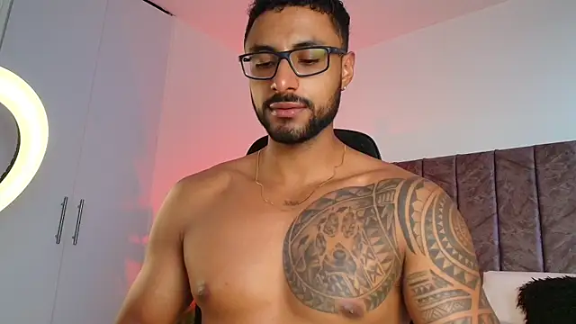 LiamGarcia1's cam snapshot