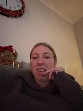 CheekyChelseaX's cam snapshot