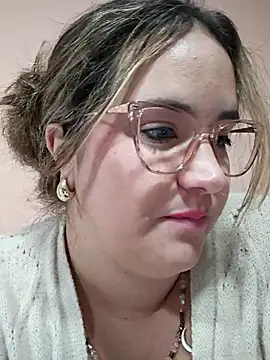 iviiiiiiiiiii's cam snapshot