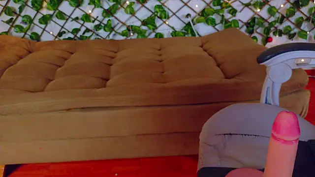 alice_rous21's cam snapshot