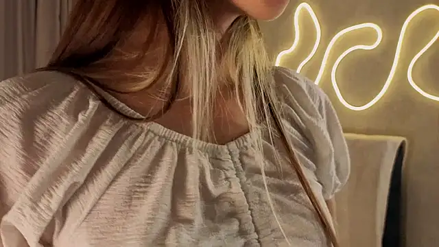 NilaBartkus's cam snapshot