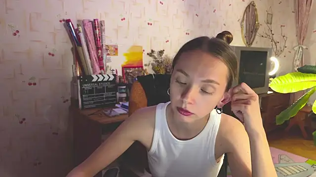 PaulaTisch's cam snapshot