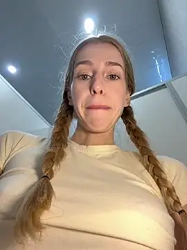 kira_mia live sex cam