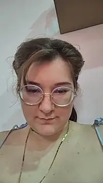 HunnyyLove live sex cam