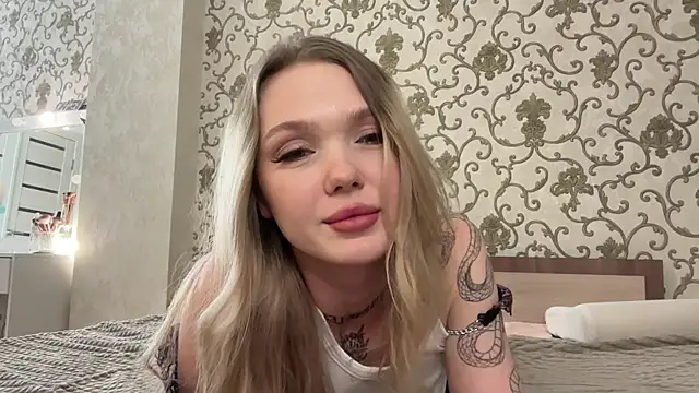 Amelly_04Sun's cam snapshot