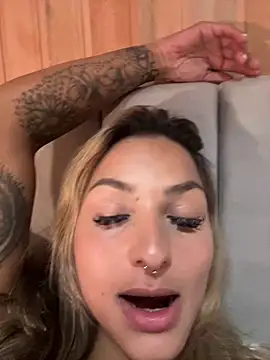 AliceStone19 live sex cam