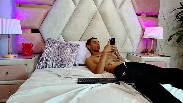 Zoelucas's cam snapshot