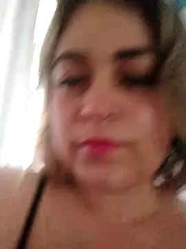 sexy_aurora_ourdoors's cam snapshot