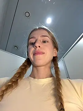 kira_mia's cam snapshot