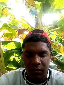 PIG_Spitfeetdirty's cam snapshot