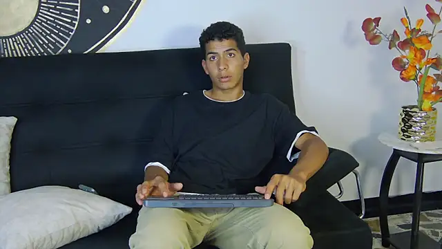 Noah_Greenhart's cam snapshot