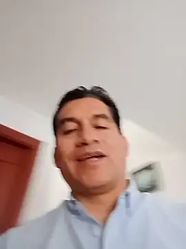 ChrisFloresP's cam snapshot