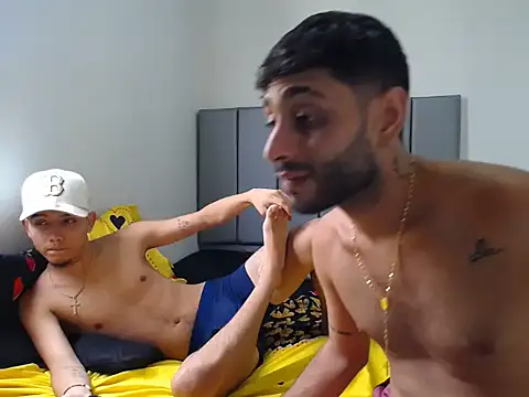 Sexy_accommodating_guys's web cam