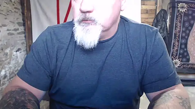 Newfiesausage1972 live sex cam