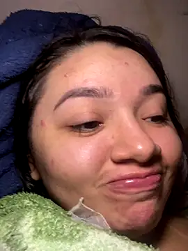 QueenYumi live sex cam