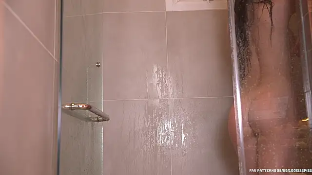 LIttle_Rina_ live sex cam