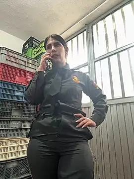 Alysson-- live sex cam