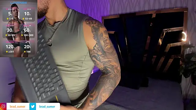 Brad_Summer live sex cam