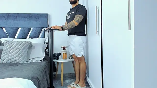 Zack_Froone live sex cam