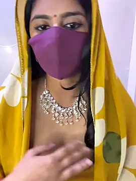 HeartQueen05 live sex cam