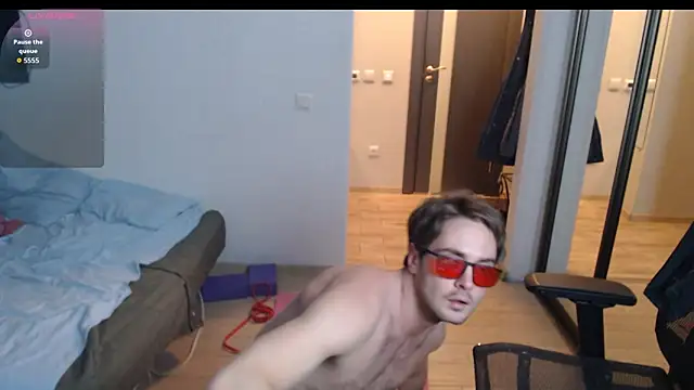 lucky_swimmer's cam snapshot