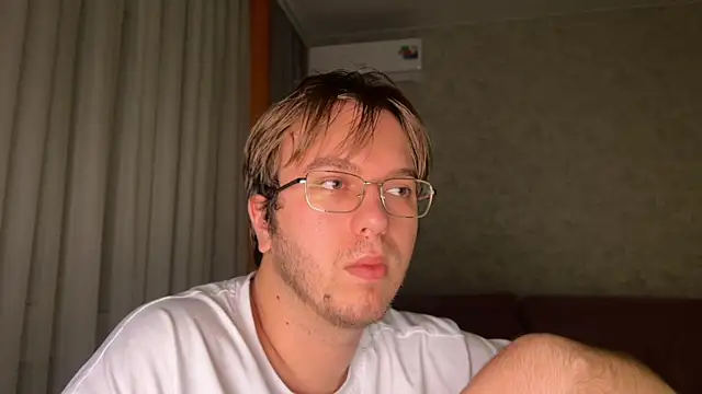 kiopiggy live sex cam