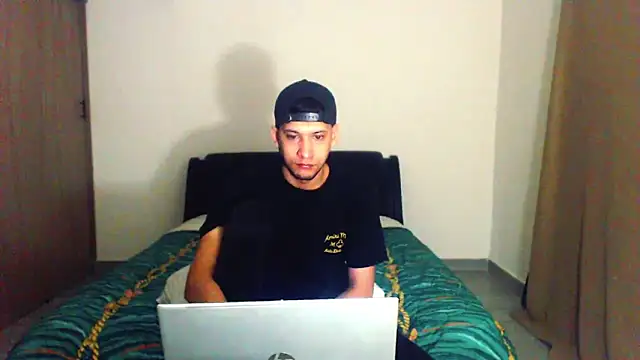 bladetrinityn's cam snapshot