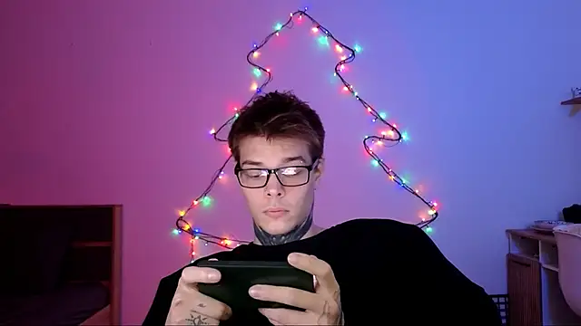 DENIS_HERE's cam snapshot