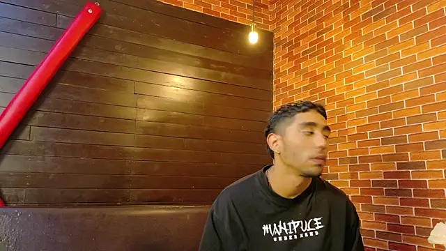 Annyeli live sex cam