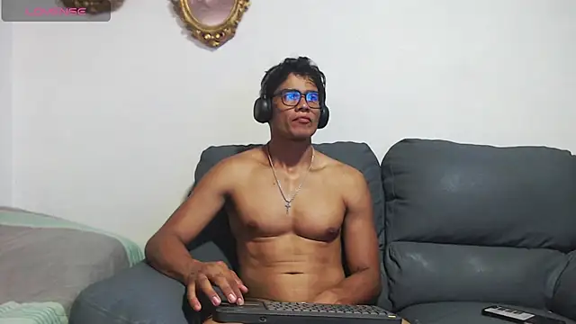 Christian_Musclet4's cam snapshot