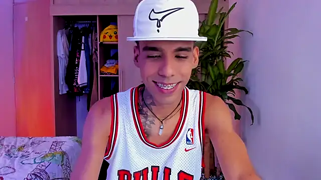 Damianwhite live sex cam