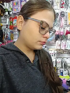 Vale_Saenzz live sex cam