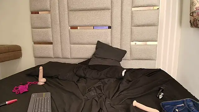 LittlePeach_'s cam snapshot