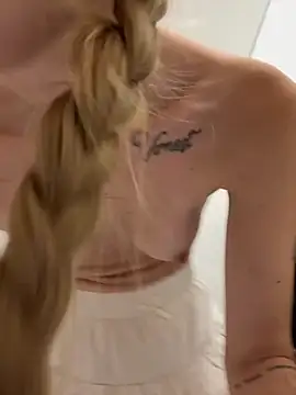 kira_mia's cam snapshot