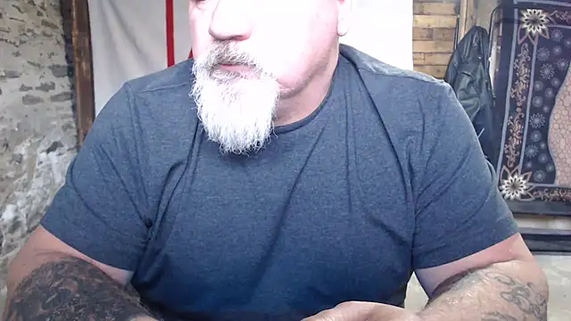 Newfiesausage1972 live sex cam