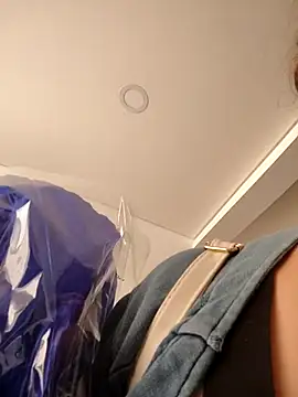 tata_sanz_ live sex cam