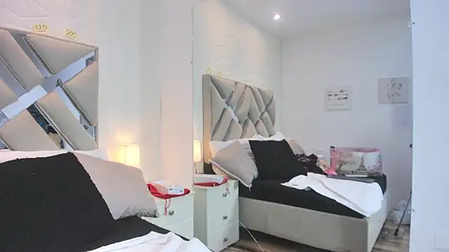 raquell_moore live sex cam