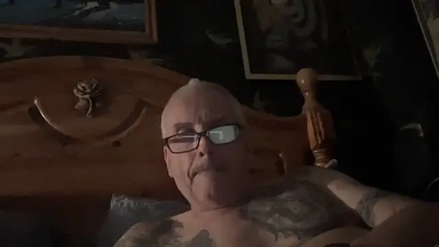 poggles live sex cam