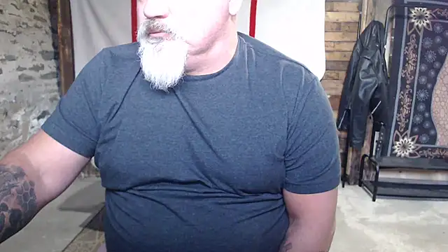 Newfiesausage1972 live sex cam