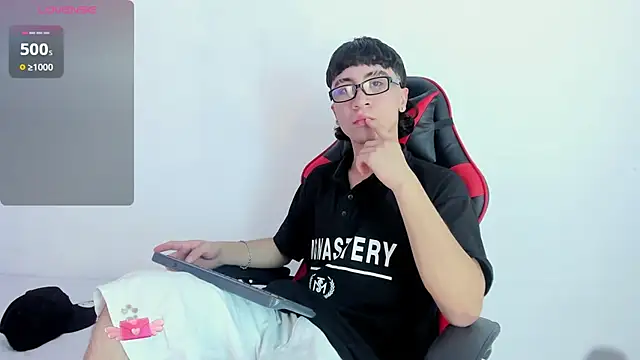 XaanderGrey live sex cam