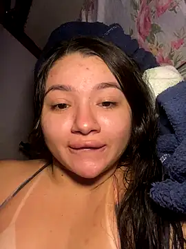 QueenYumi live sex cam