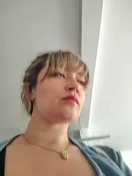 tata_sanz_'s cam snapshot