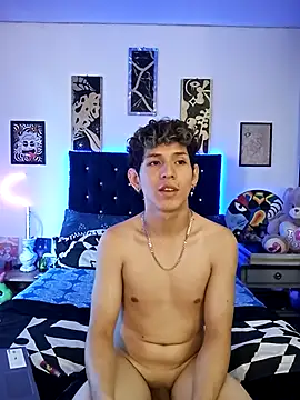 Yorsamm_and_friends live sex cam