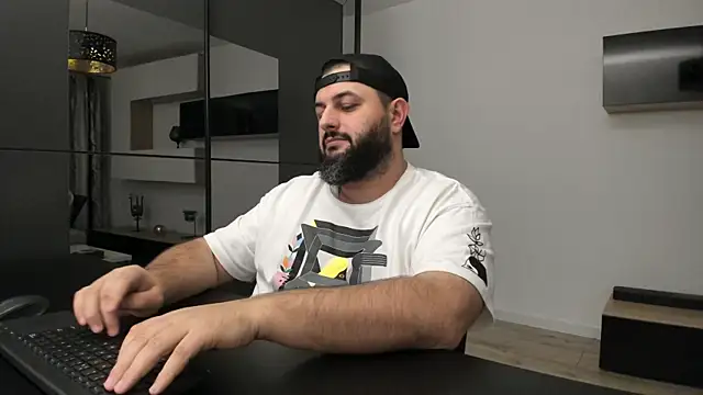 DravenPeak live sex cam