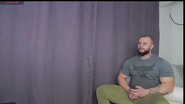 RickyMiami1 live sex cam