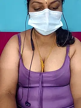 deepikasree143's cam snapshot