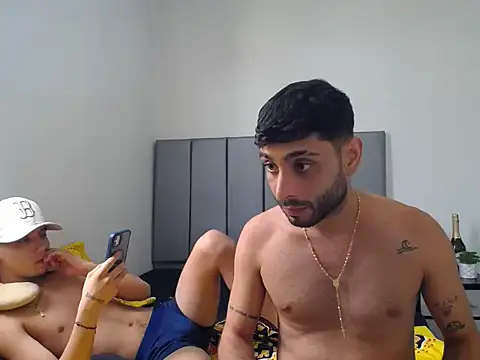 Sexy_accommodating_guys live sex cam