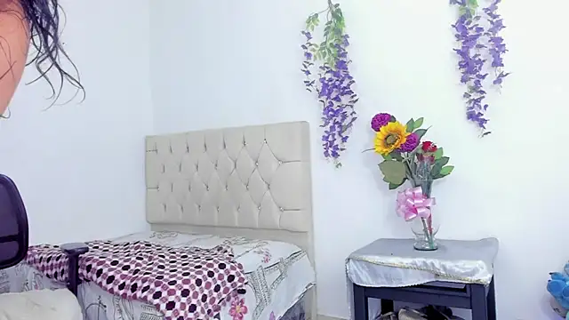 _1Jade's cam snapshot